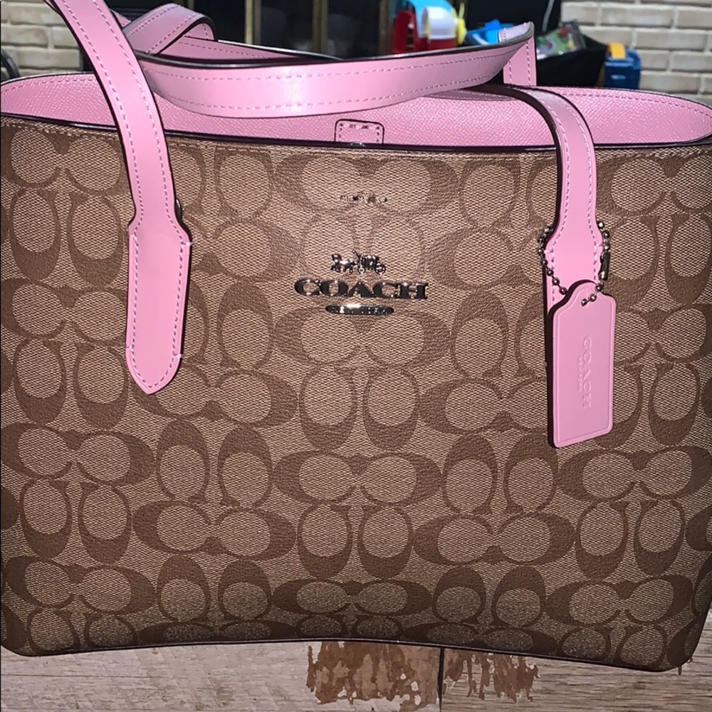 Coach Ave Sig Khaki Tulip Leather Shoulder Tote